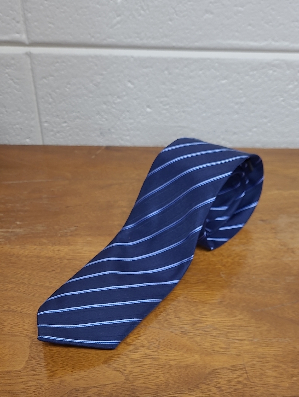 Kailong Handmade 100% Silk Navy Striped Tie